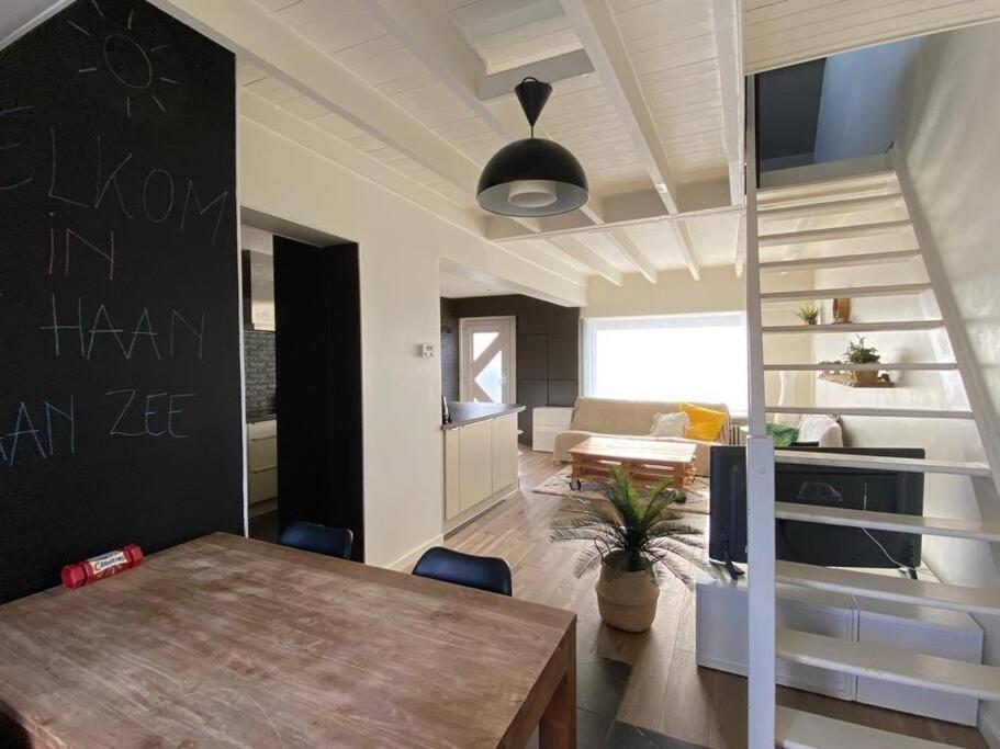 Вилла Cosy Beachhouse Within Walking Distance Of The Sea Де-Хаан Экстерьер фото